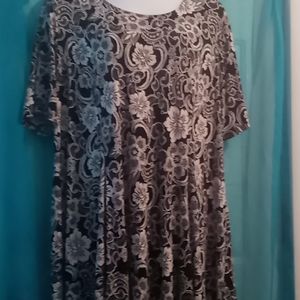 Plus black and white dress w cardigan
